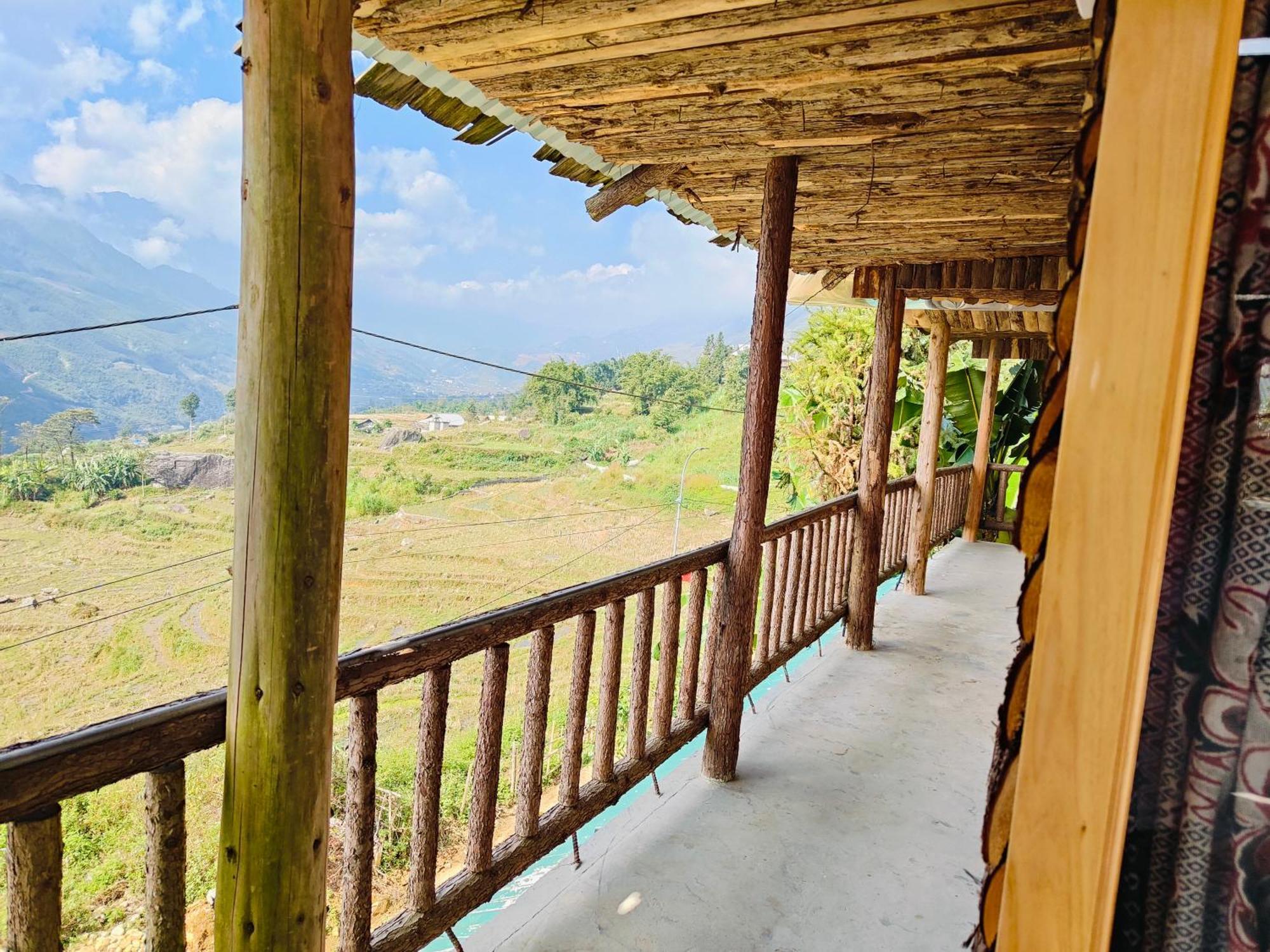 Hmong Wooden Home Sa Pa Room photo