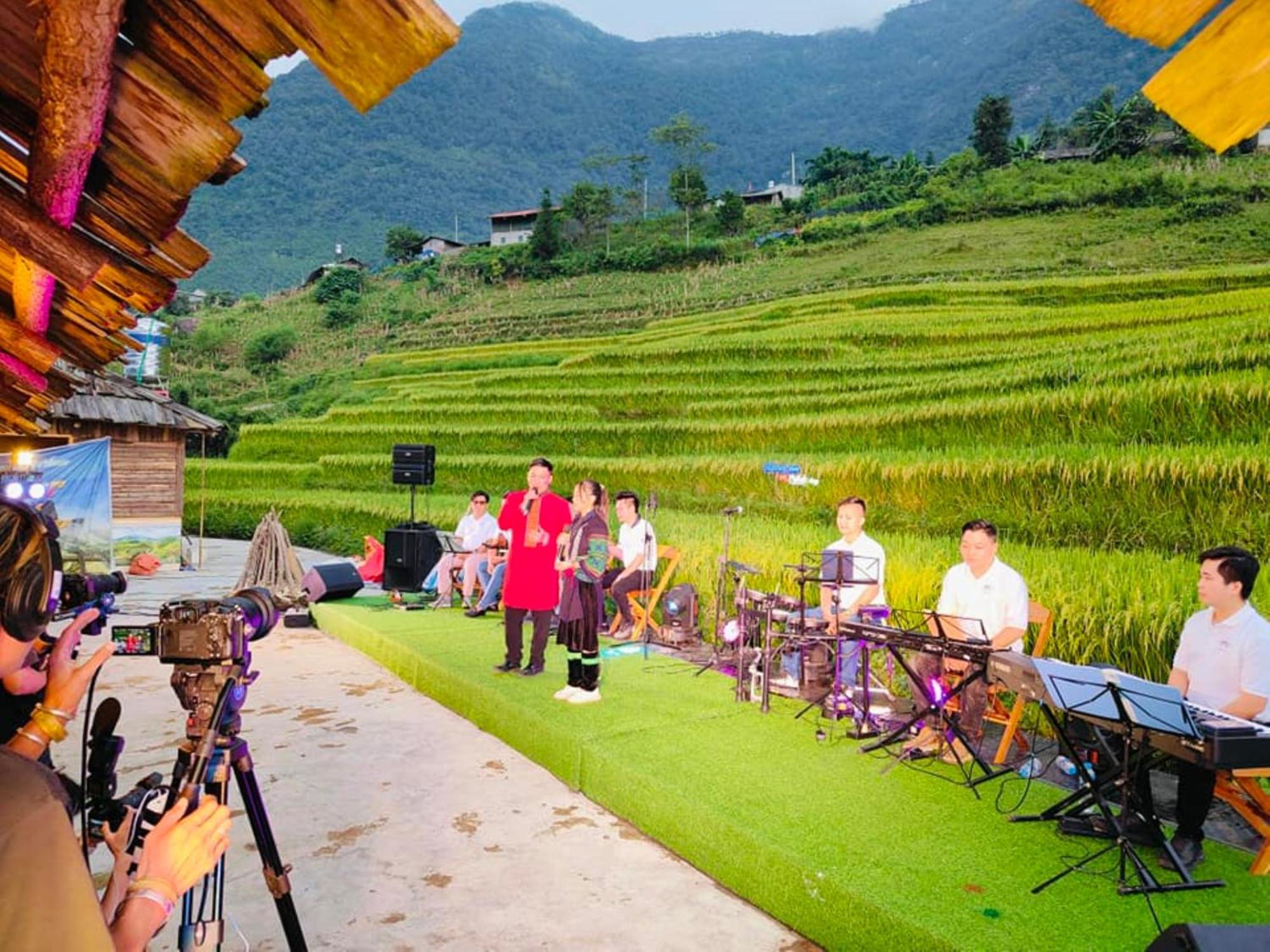 Hmong Wooden Home Sa Pa Exterior photo